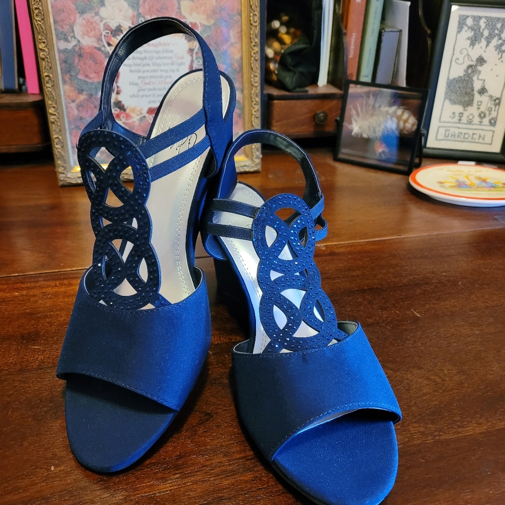 Navy blue sequin accent dress heels womens size 9